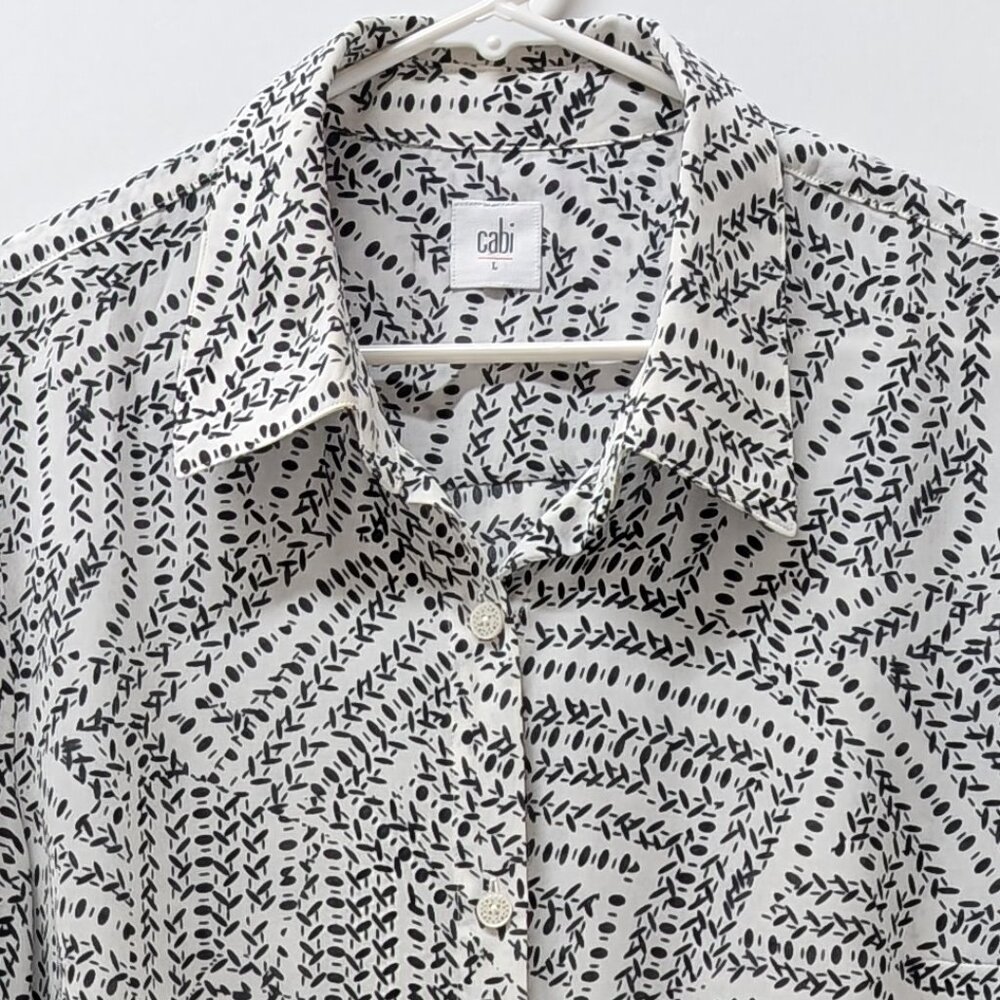 Cabi #3255 Split-Back Button Down Printed Blouse … - image 8